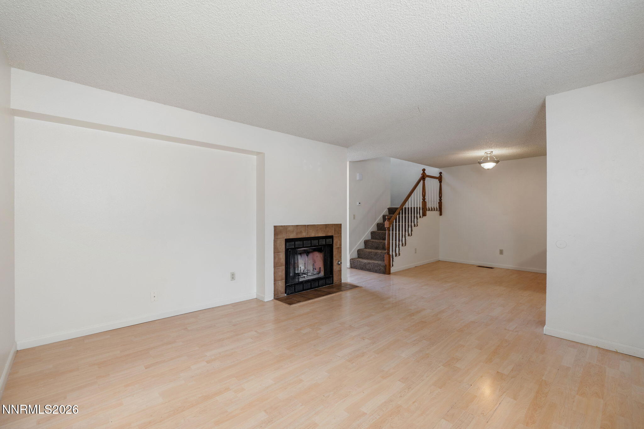 3959 Kings Row Reno, NV 89503 - Photo 6 of 26 Living Room