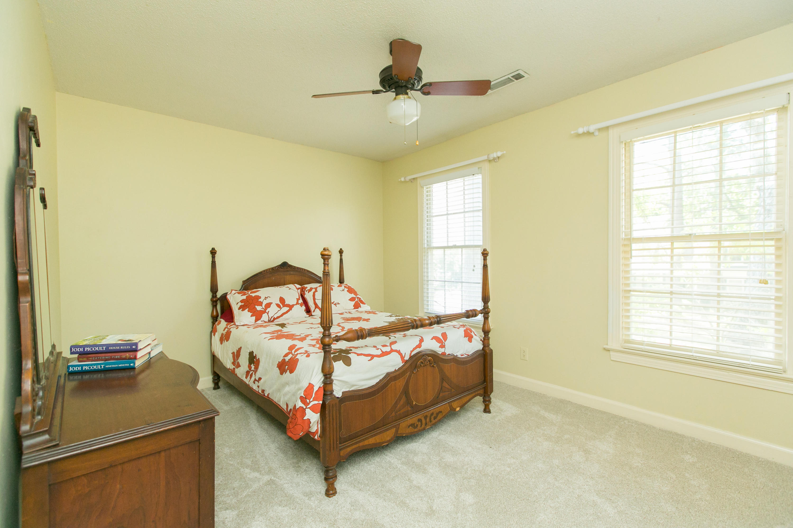 686 Lk Pt Road Mount Pleasant, SC 29464 - Photo 26 of 37 686 Lake Point-26