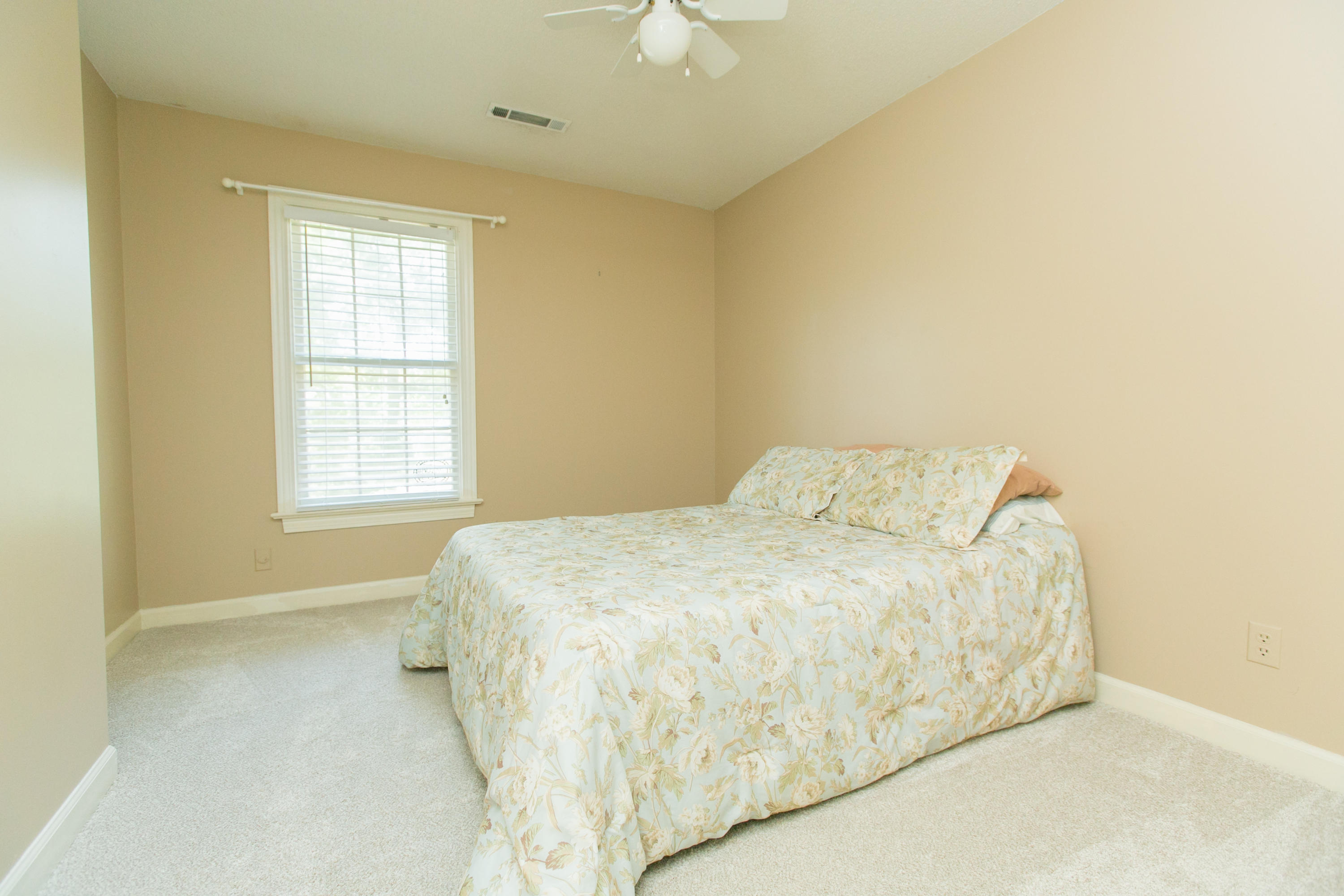 686 Lk Pt Road Mount Pleasant, SC 29464 - Photo 29 of 37 686 Lake Point-29