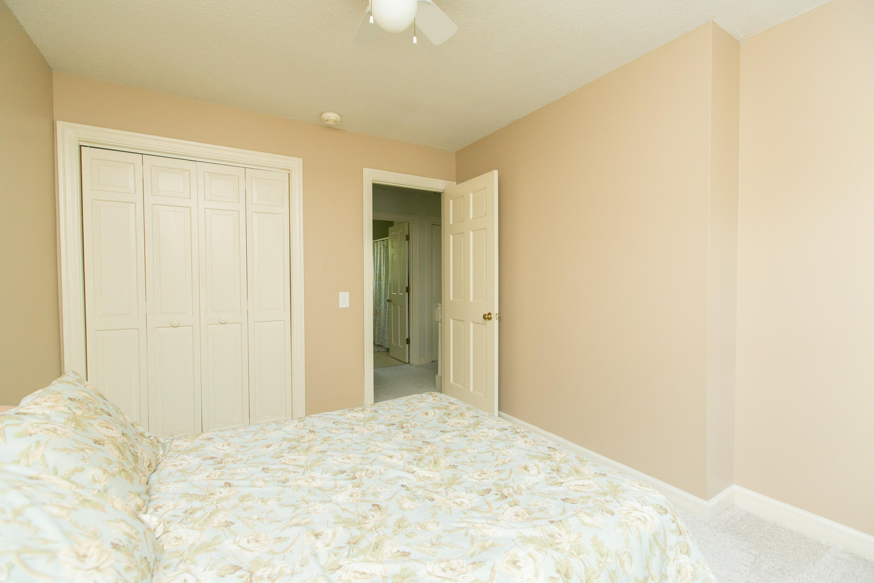 686 Lk Pt Road Mount Pleasant, SC 29464 - Photo 30 of 37 686 Lake Point-30