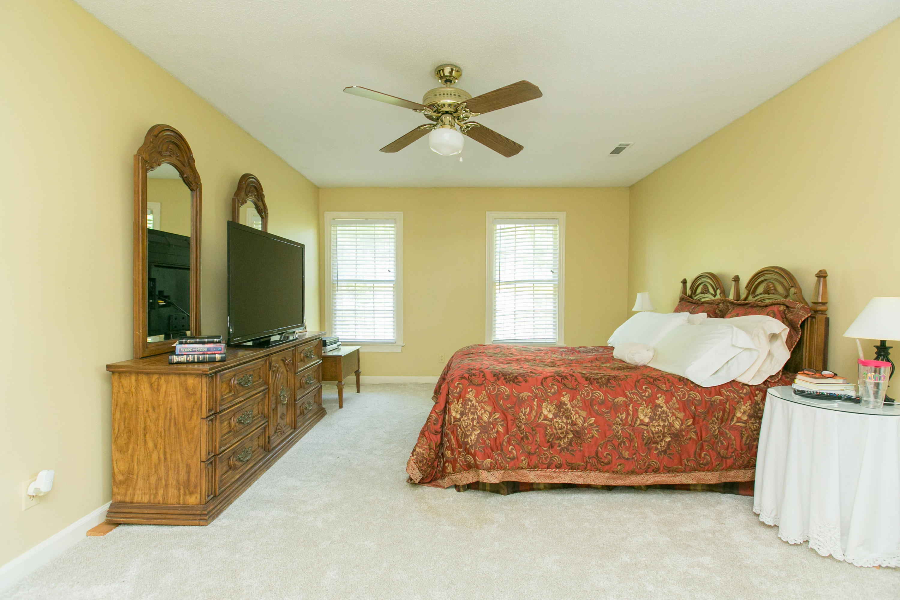 686 Lk Pt Road Mount Pleasant, SC 29464 - Photo 33 of 37 686 Lake Point-33