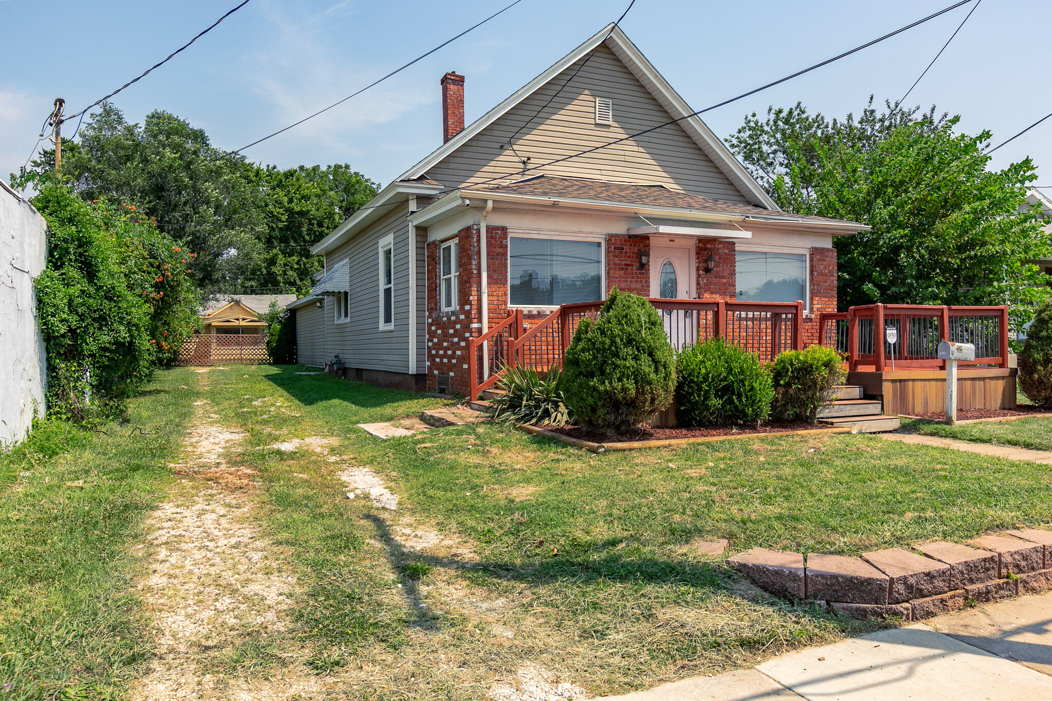 2121 West College Street Springfield, MO 65806 - Photo 1 of 24 AI4A2715-HDR