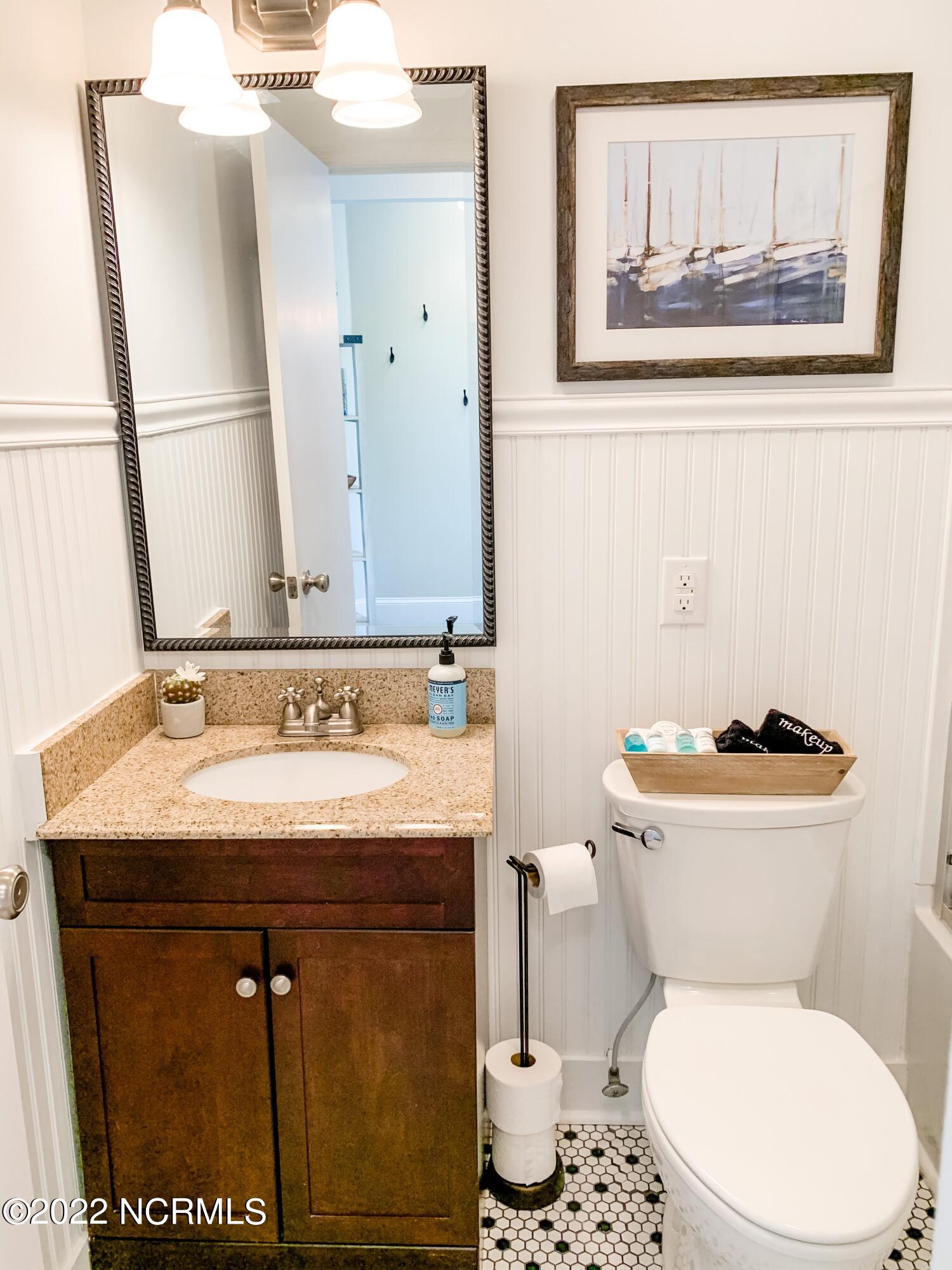 2114 Harbourside Drive New Bern, NC 28560 - Photo 13 of 34 IMG_8363