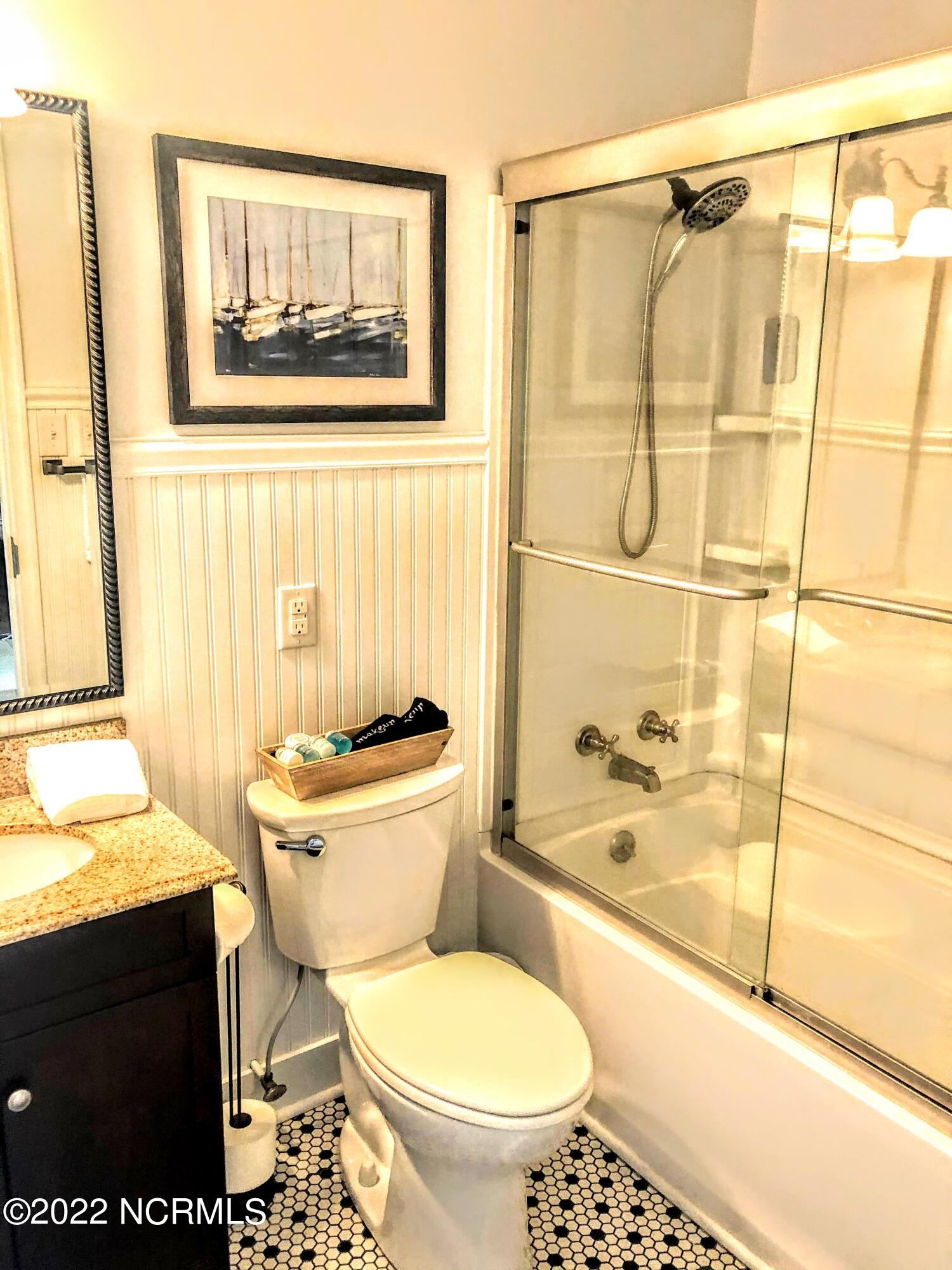 2114 Harbourside Drive New Bern, NC 28560 - Photo 14 of 34 IMG_9881