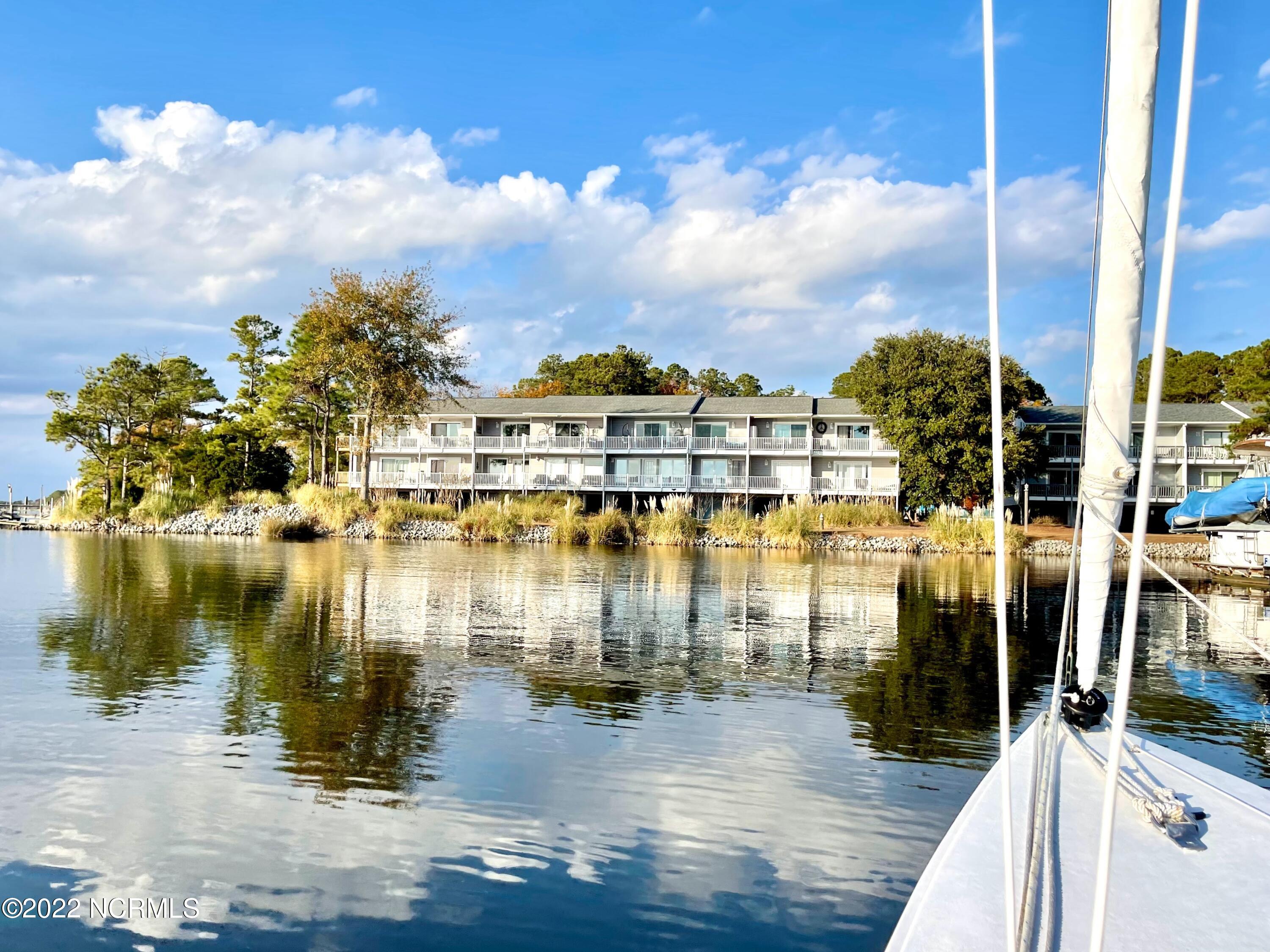 2114 Harbourside Drive New Bern, NC 28560 - Photo 25 of 34 IMG_4537 (1)