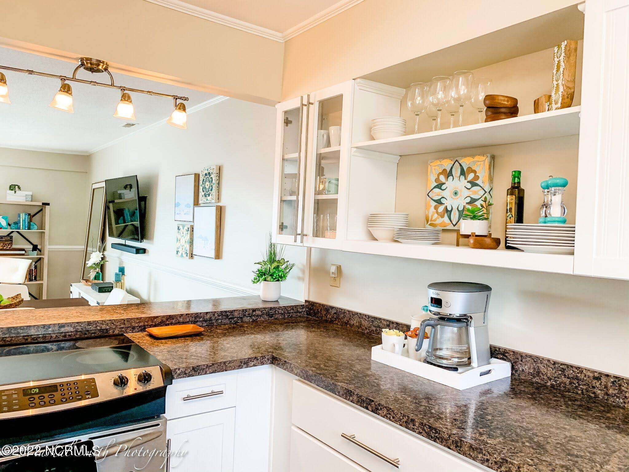 2114 Harbourside Drive New Bern, NC 28560 - Photo 3 of 34 IMG_8470