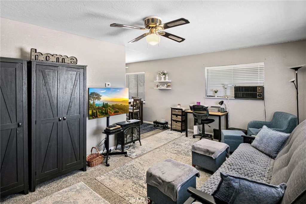 565 Juniper Road Pinon Hills, CA 92372 - Photo 3 of 28