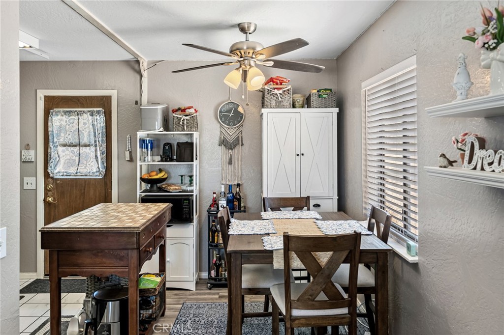 565 Juniper Road Pinon Hills, CA 92372 - Photo 4 of 28