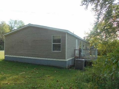 4011 Grove Hill Road Fincastle, VA 24090 - Photo 3 of 14 Additional rear View