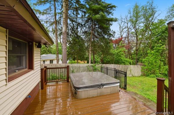 13 Tree Top Lane Poughkeepsie, NY 12603 - Photo 29 of 40