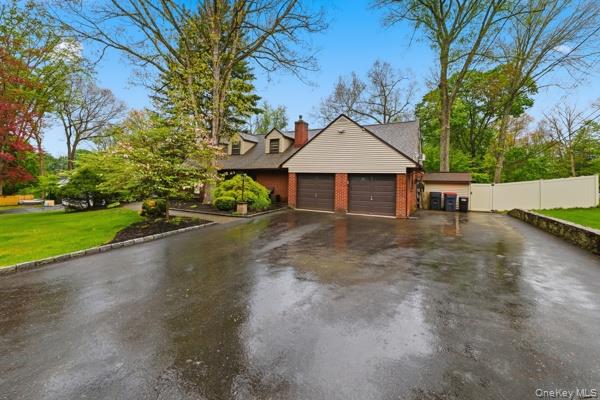13 Tree Top Lane Poughkeepsie, NY 12603 - Photo 4 of 40