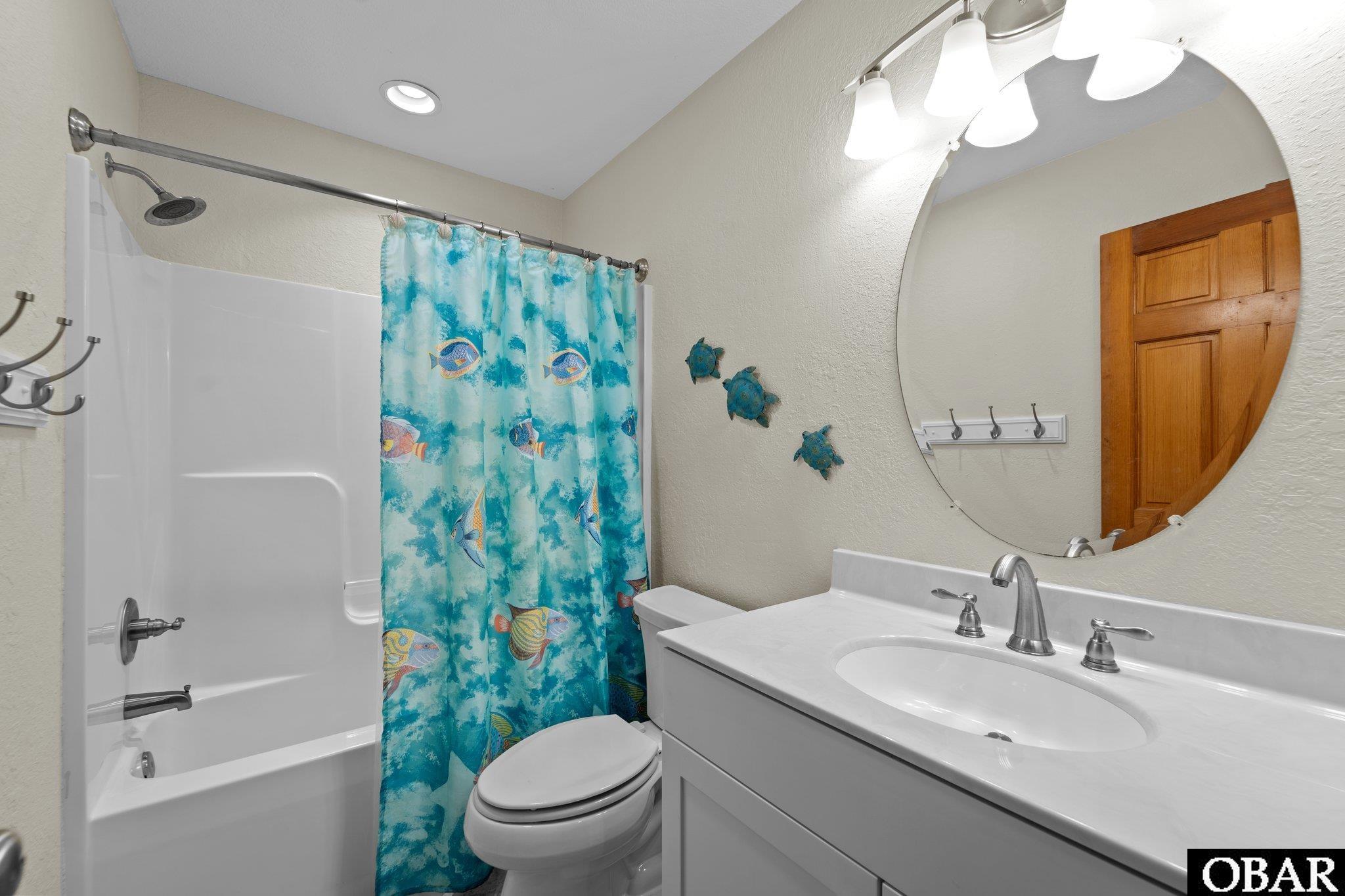 149 Old Duck Road, Unit 25 Duck, NC 27949 - Photo 17 of 35 MID-LEVEL HALL BATH