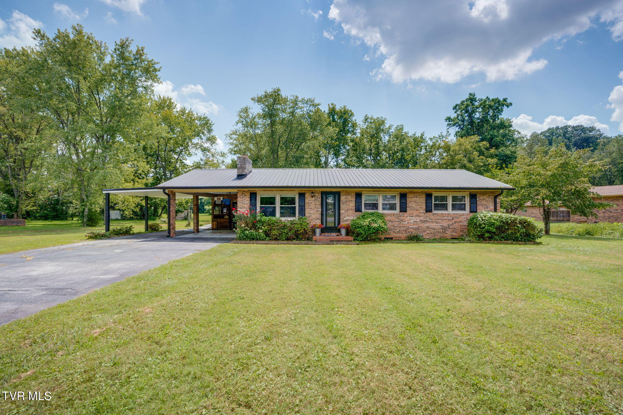2012 Diana Road Kingsport, TN 37660 - Photo 1 of 32 001