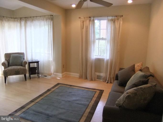 5815 Meadowood Road Baltimore, MD 21212 - Photo 3 of 28 Interior (General)