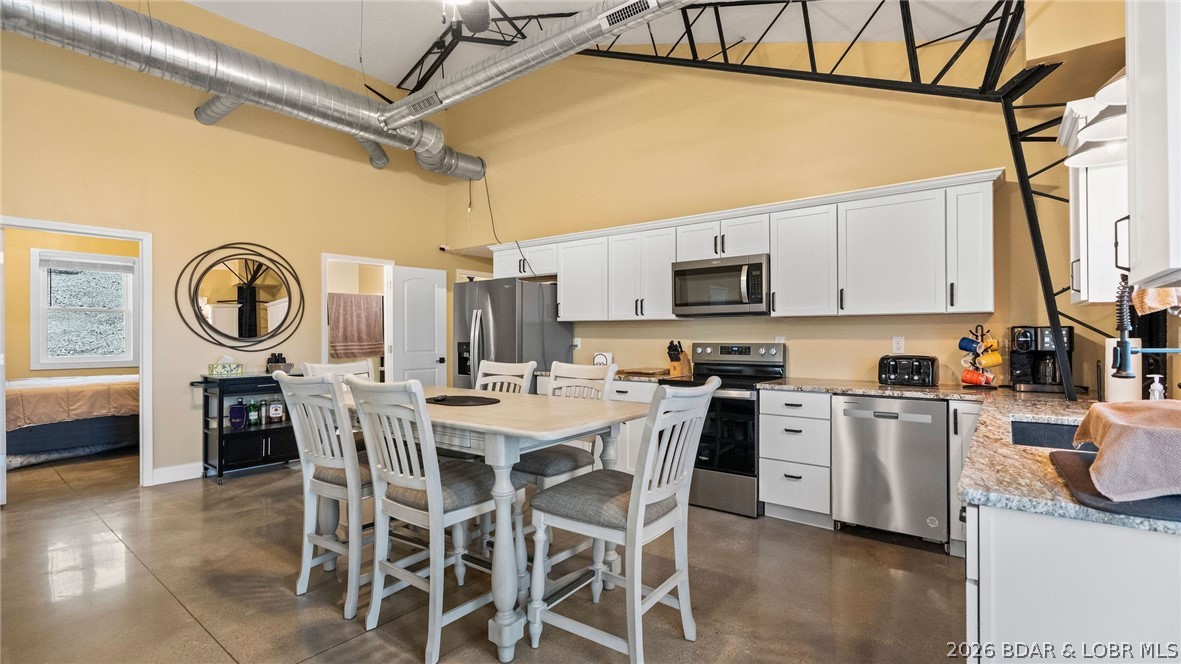 375 Admirals Point Climax Springs, MO 65324 - Photo 13 of 63 Dining area