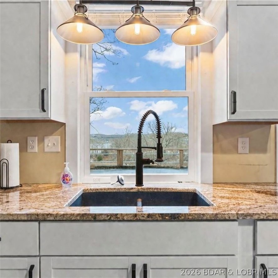 375 Admirals Point Climax Springs, MO 65324 - Photo 10 of 63