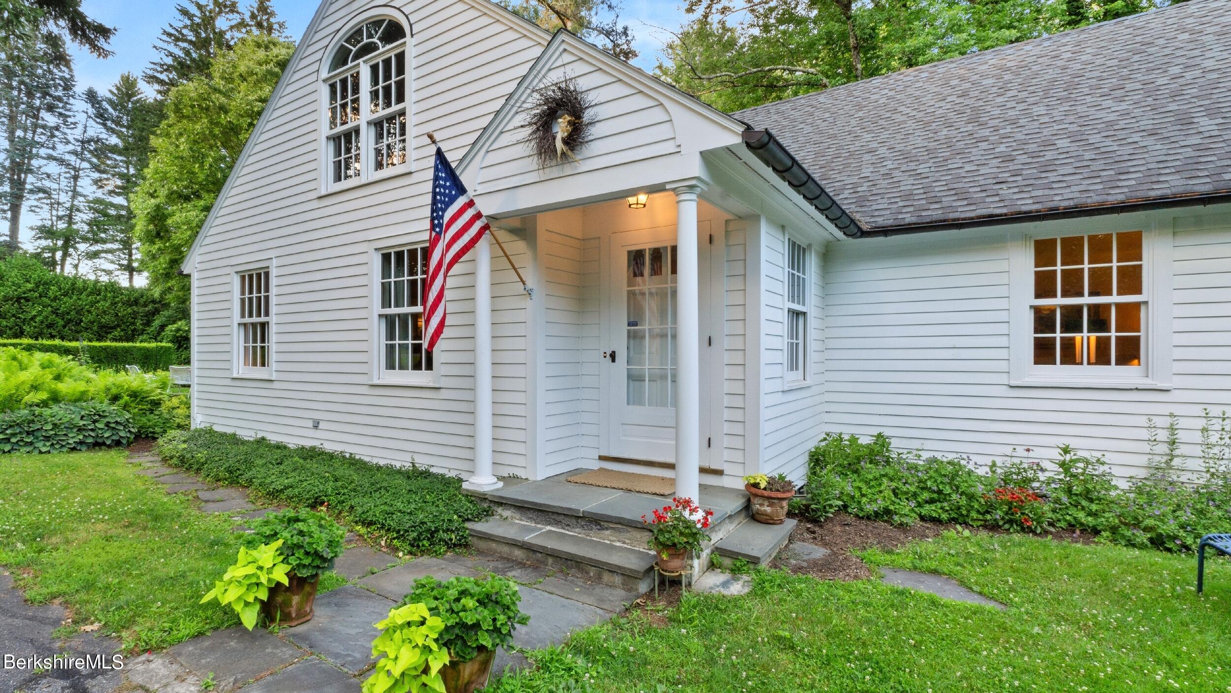 5 Glendale Road Stockbridge, MA 01262 - Photo 3 of 55 LRDSC01496