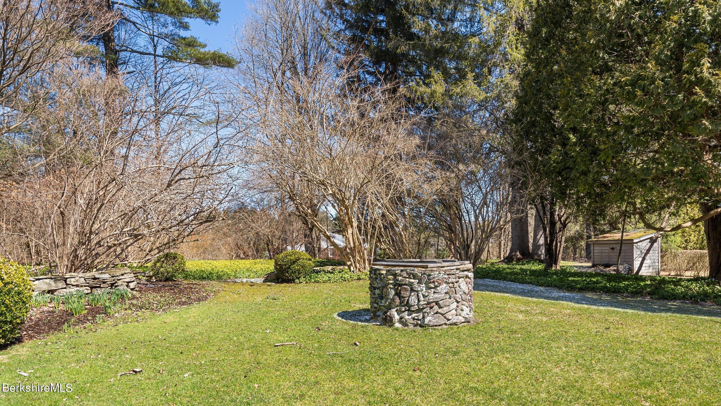 5 Glendale Road Stockbridge, MA 01262 - Photo 41 of 55 LRDSC02991