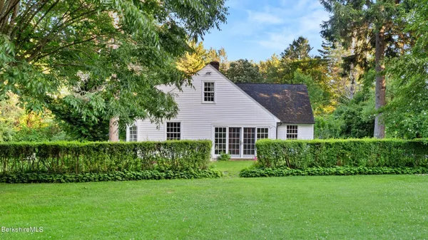$1,490,000 | 5 Glendale Road, Stockbridge, MA 01262