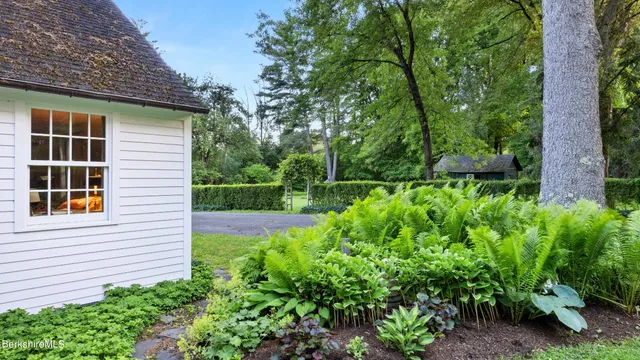 $1,490,000 | 5 Glendale Road, Stockbridge, MA 01262