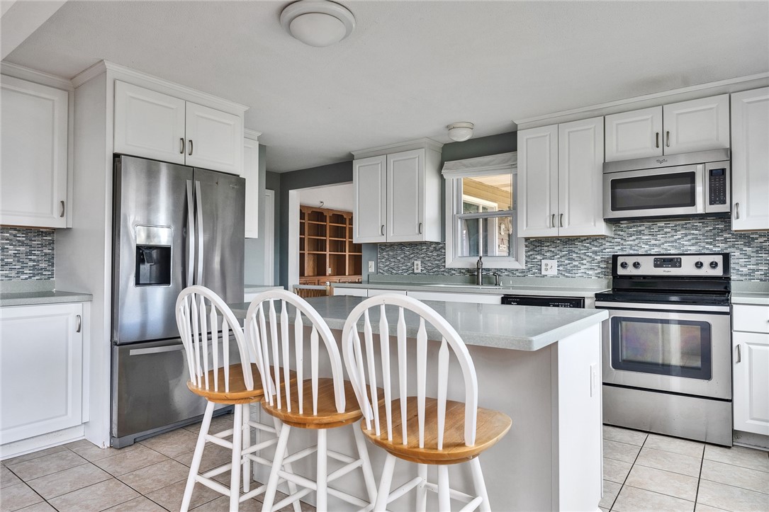 84 East Shore Road Narragansett, RI 02882 - Photo 8 of 37
