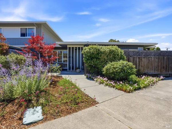 $385,000 | 1004 B Los Gamos Road, San Rafael, CA 94903