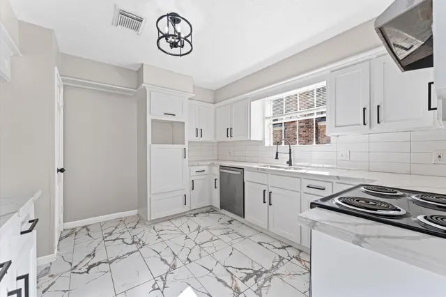 $3,000 | 1822 Anvil Drive, Houston, TX 77090