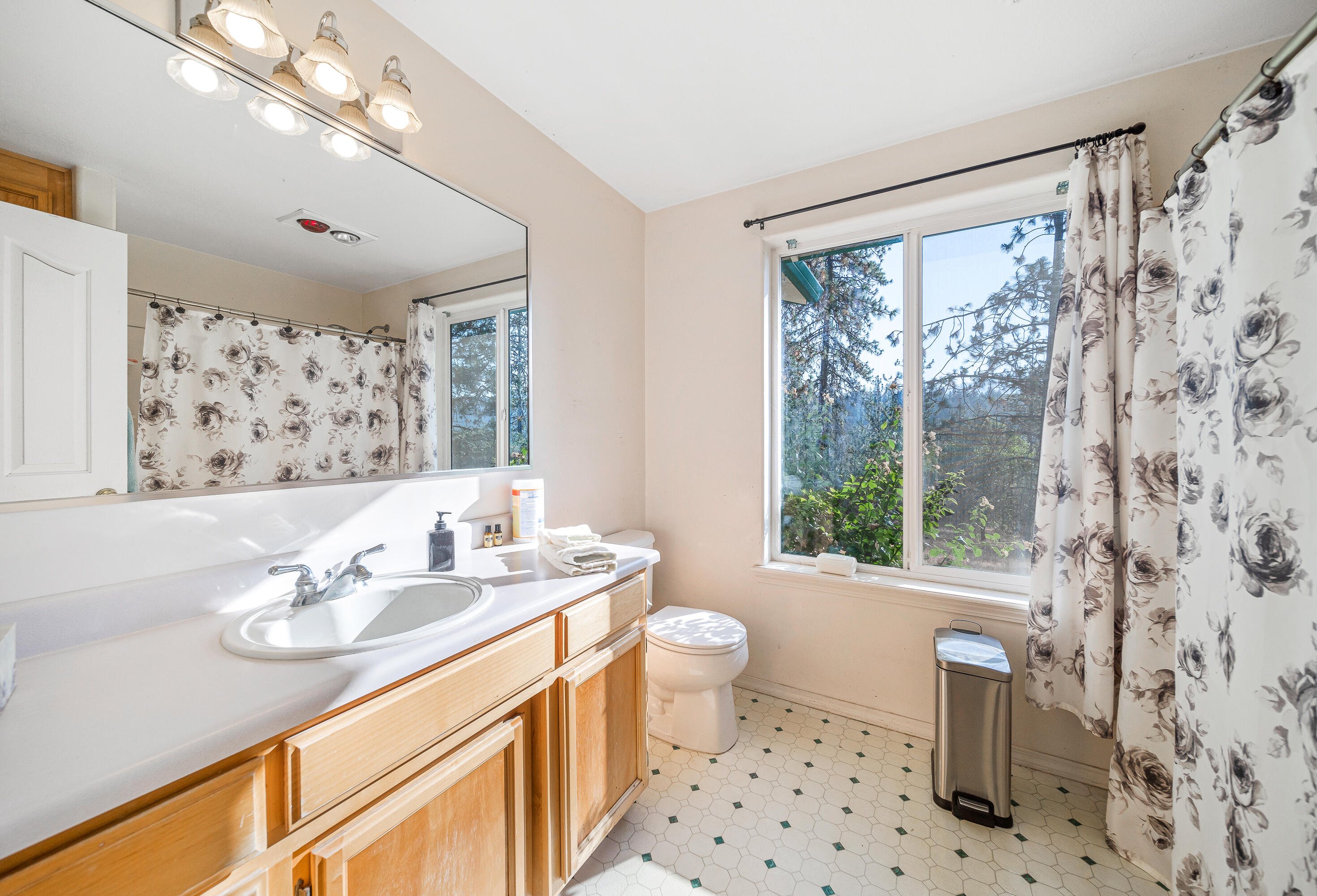 2666-2670 Little Applegate Road Jacksonville, OR 97530 - Photo 56 of 72 56