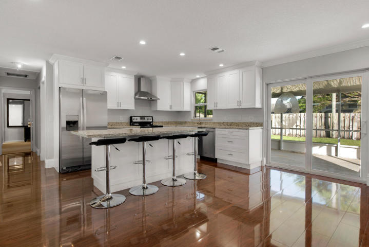 111 Chadwick Drive Jupiter, FL 33458 - Photo 4 of 12 Chadwick Kitchen 2