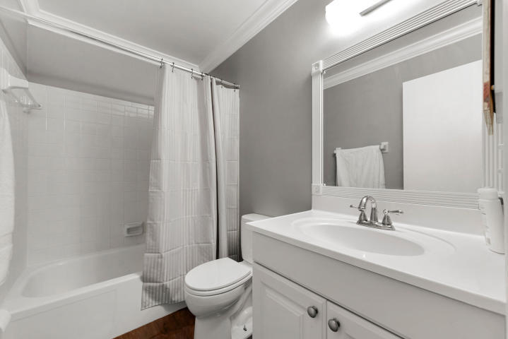 111 Chadwick Drive Jupiter, FL 33458 - Photo 10 of 12 Chadwick Guest Bath