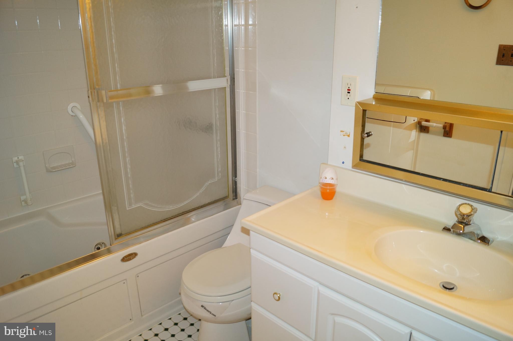 5248 West Running Brook Road, Unit 101 Columbia, MD 21044 - Photo 8 of 11 Bath