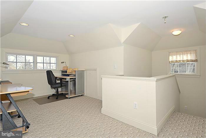 52 Decatur Avenue Annapolis, MD 21403 - Photo 18 of 30 UPPER 2: Interior (General) OFFICE/DEN 4TH BEDROOM