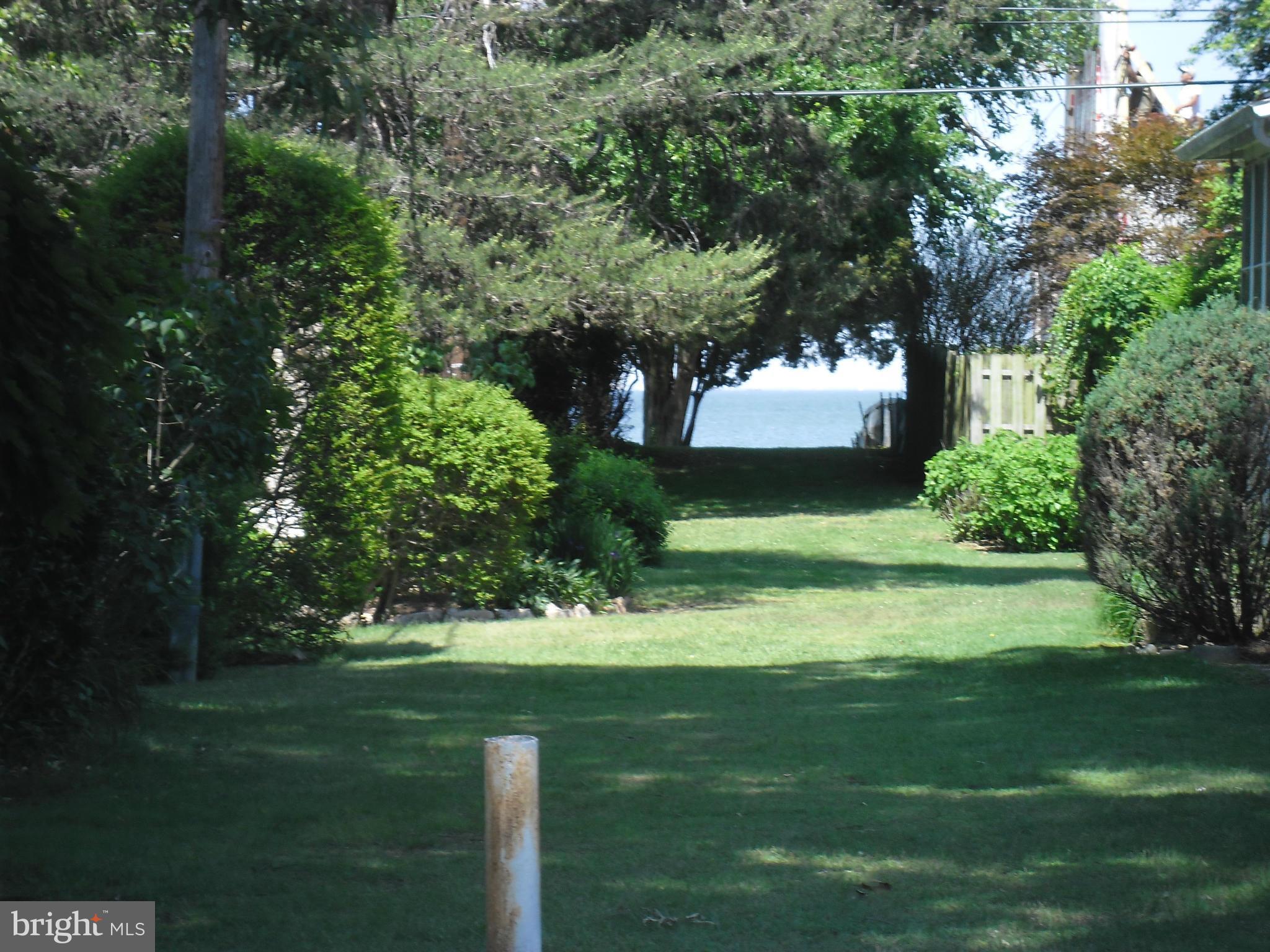 52 Decatur Avenue Annapolis, MD 21403 - Photo 7 of 30 view of path to beach from front of house