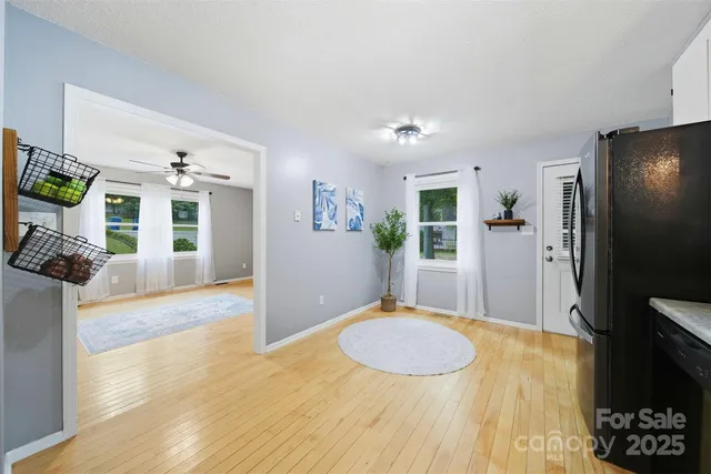 $289,900 | 4168 Forest Point Drive, Hickory, NC 28602