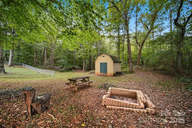 $289,900 | 4168 Forest Point Drive, Hickory, NC 28602