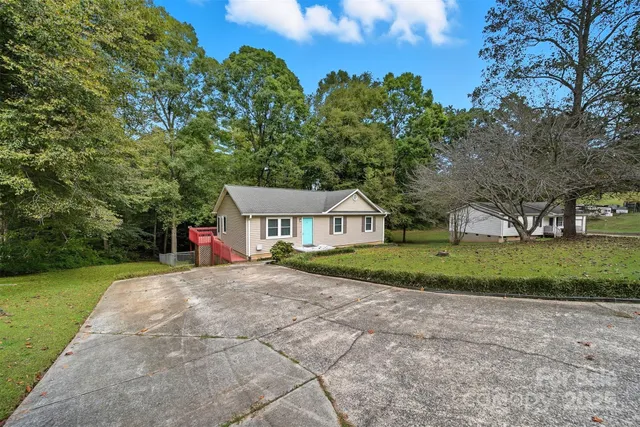 $289,900 | 4168 Forest Point Drive, Hickory, NC 28602