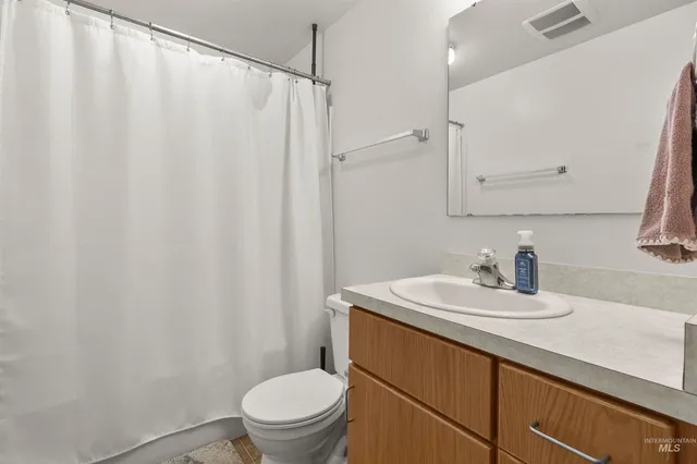 $1,300,000 | 904 East Vandal Drive, Moscow, ID 83843