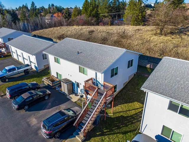 $1,300,000 | 904 East Vandal Drive, Moscow, ID 83843