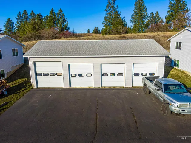 $1,300,000 | 904 East Vandal Drive, Moscow, ID 83843