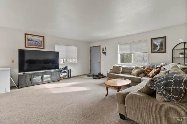 $1,300,000 | 904 East Vandal Drive, Moscow, ID 83843