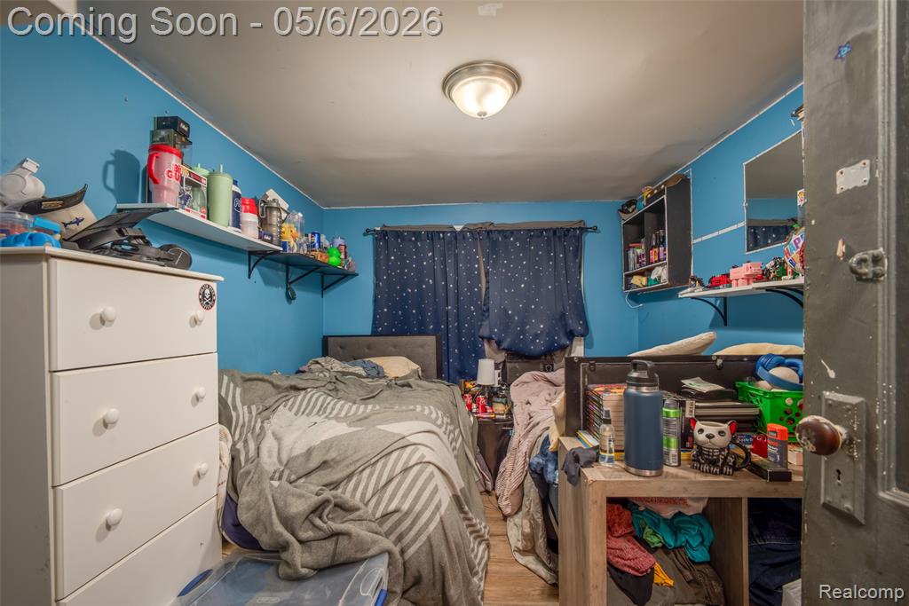 7276 Engleman Street Center Line, MI 48015 - Photo 13 of 17