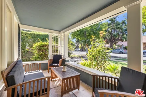 $1,595,000 | 910 North Bushnell Avenue, Alhambra, CA 91801