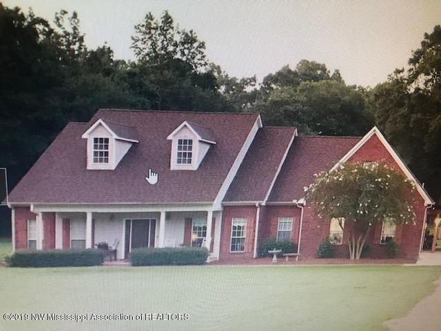 653 Oakley Road Senatobia, MS 38668 - Photo 1 of 1 IMG_6363