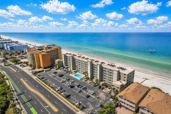 $4,000 | 18650 Gulf Boulevard, Unit 305, Indian Shores, FL 33785