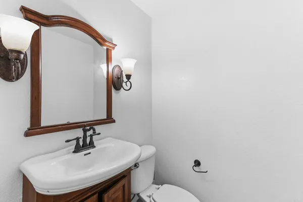 $499,000 | 1423 North Broadway, Unit E, Escondido, CA 92026