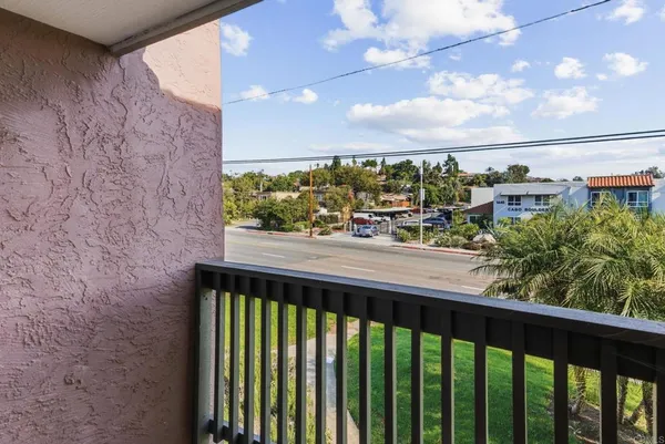 $499,000 | 1423 North Broadway, Unit E, Escondido, CA 92026