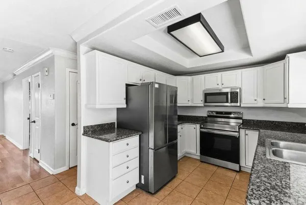 $499,000 | 1423 North Broadway, Unit E, Escondido, CA 92026