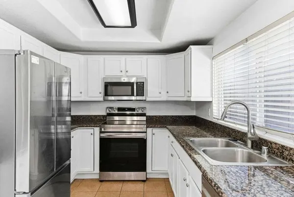 $499,000 | 1423 North Broadway, Unit E, Escondido, CA 92026