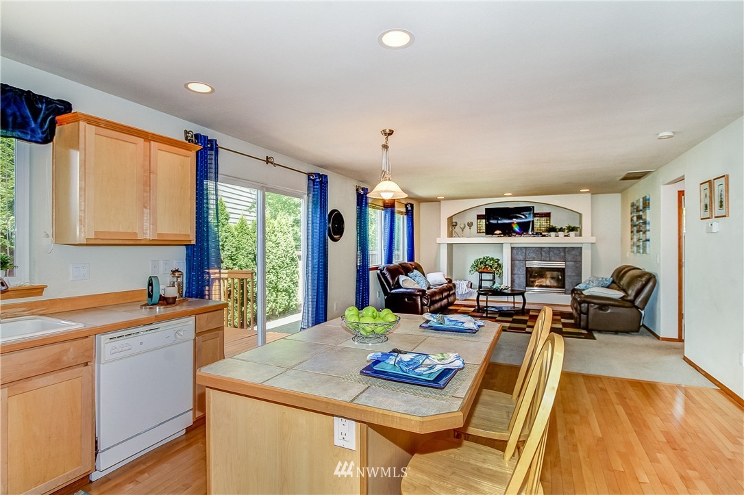 18106 28th Drive Southeast Bothell, WA 98012 - Photo 6 of 16 Gallery Image 6