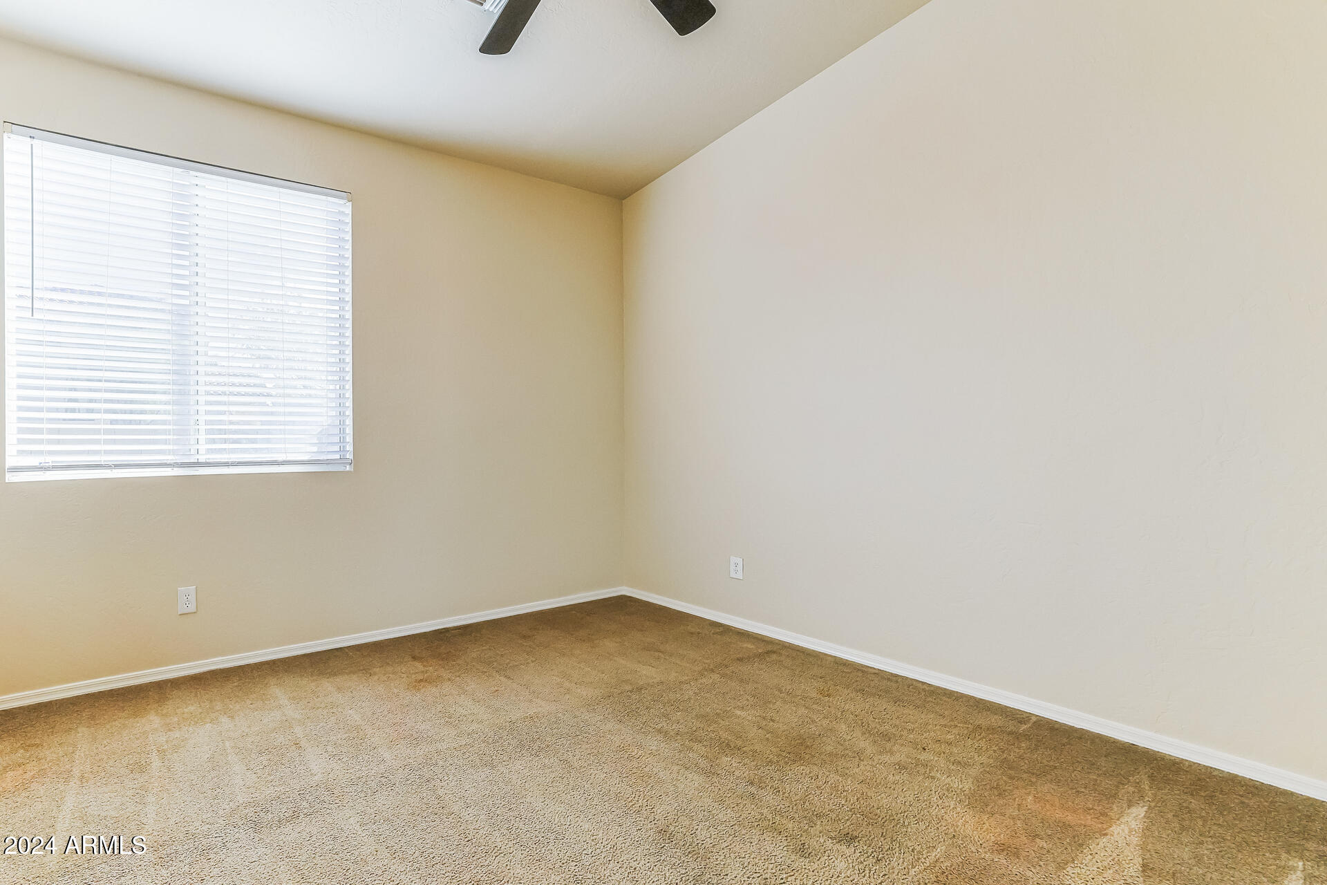 2018 West Carson Road Phoenix, AZ 85041 - Photo 17 of 21 017-photo-bedroom-14125107